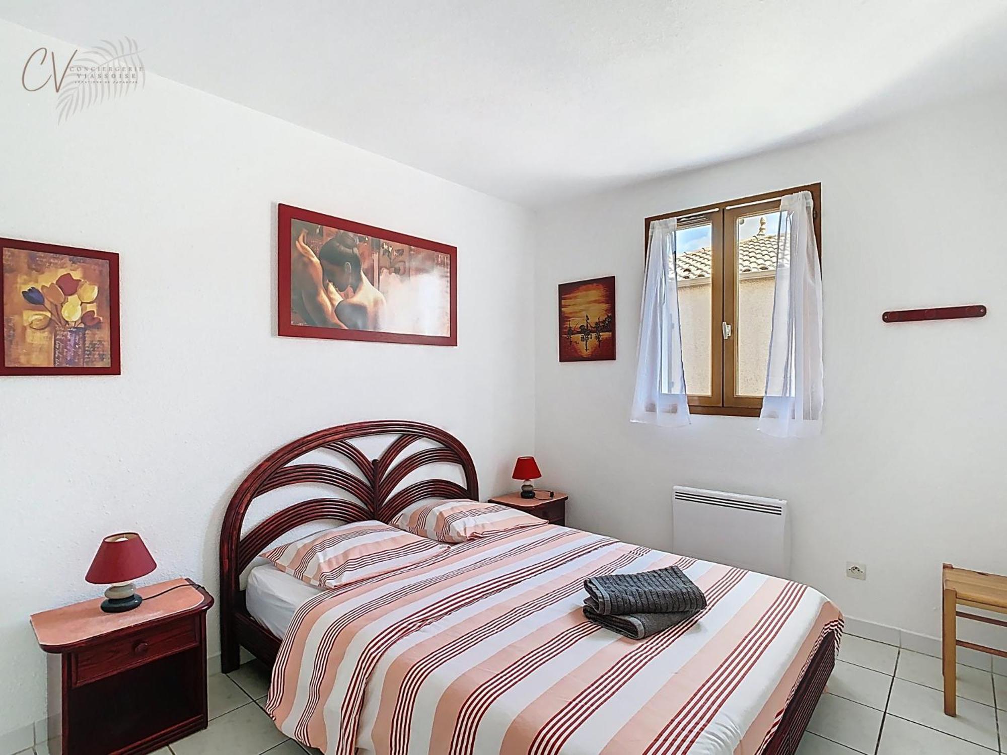 Petit Coin De Paradis Dans Residence Avec Piscine 维亚斯 外观 照片