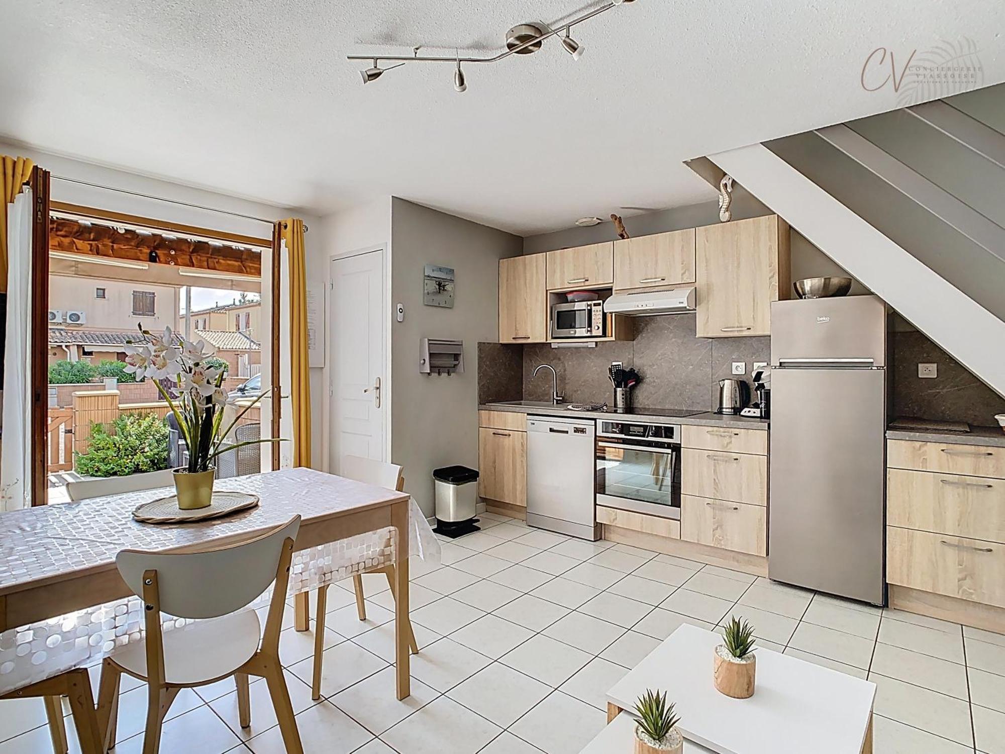 Petit Coin De Paradis Dans Residence Avec Piscine 维亚斯 外观 照片