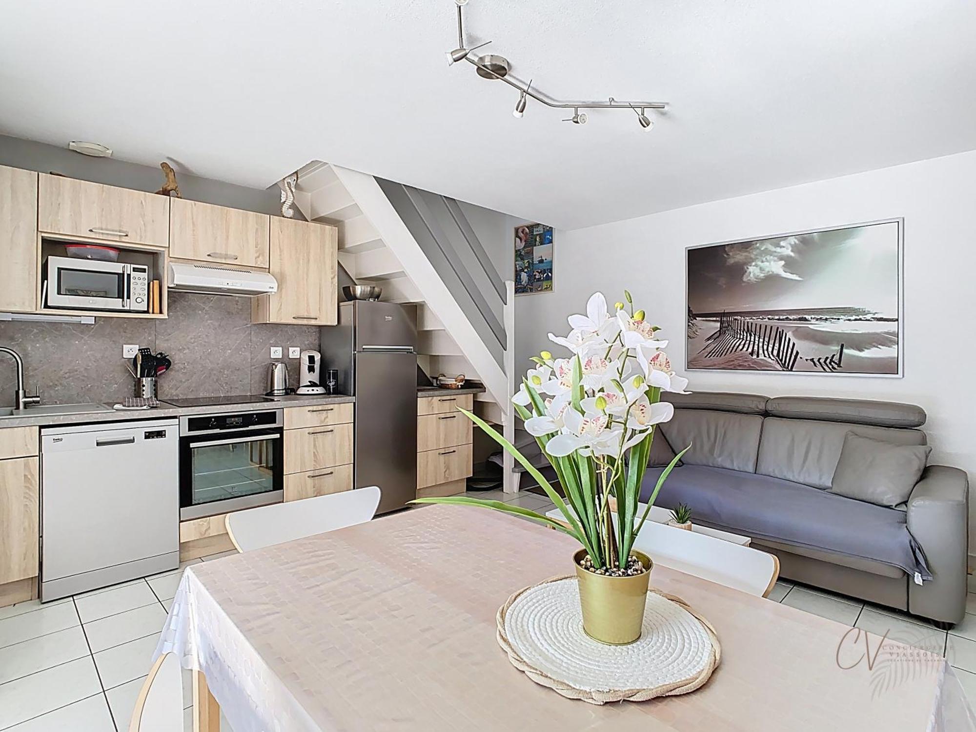 Petit Coin De Paradis Dans Residence Avec Piscine 维亚斯 外观 照片