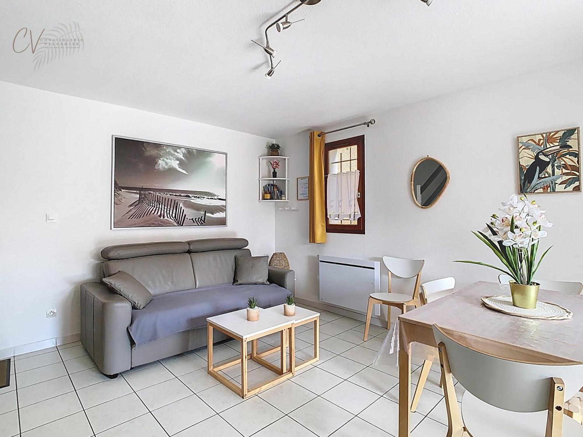 Petit Coin De Paradis Dans Residence Avec Piscine 维亚斯 外观 照片